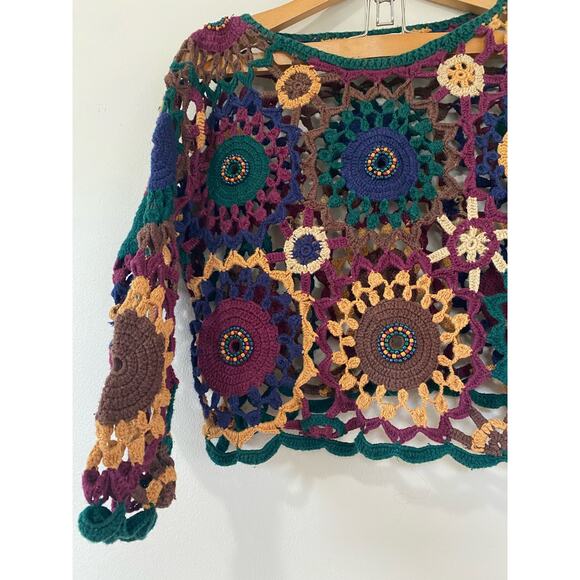 Carolina Colours Tops - Vintage colorful crocheted cropped long sleeve free size beads Carolina Colours